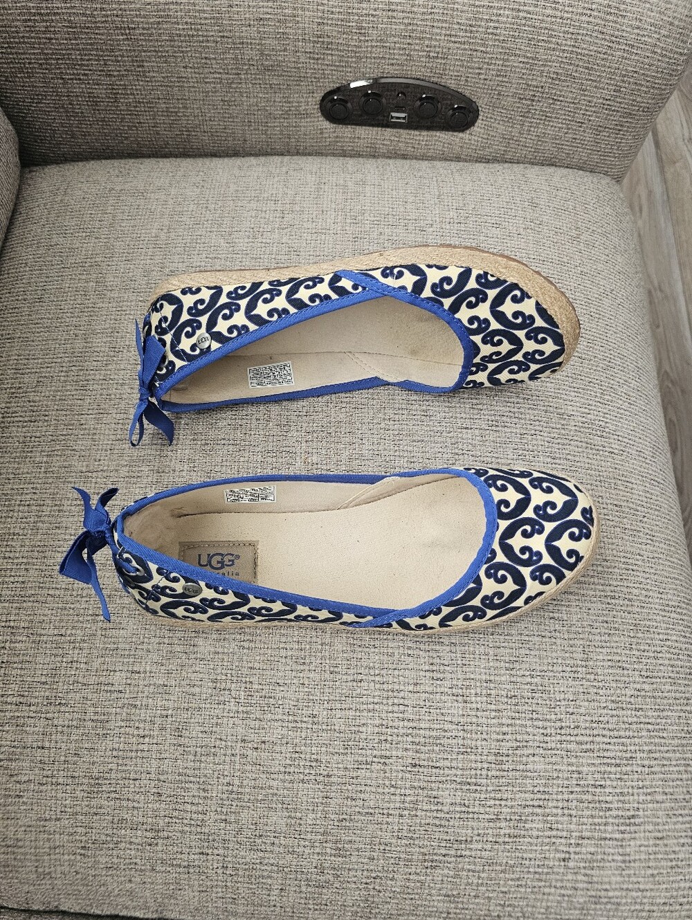 UGG Indah Marrakech Slip-On Flat Size 9 - Picture 2 of 8